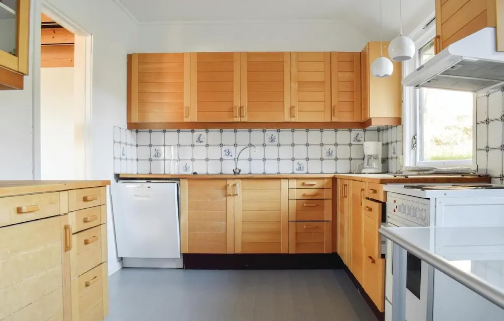 Awesome Home in Mandal With 5 Bedrooms