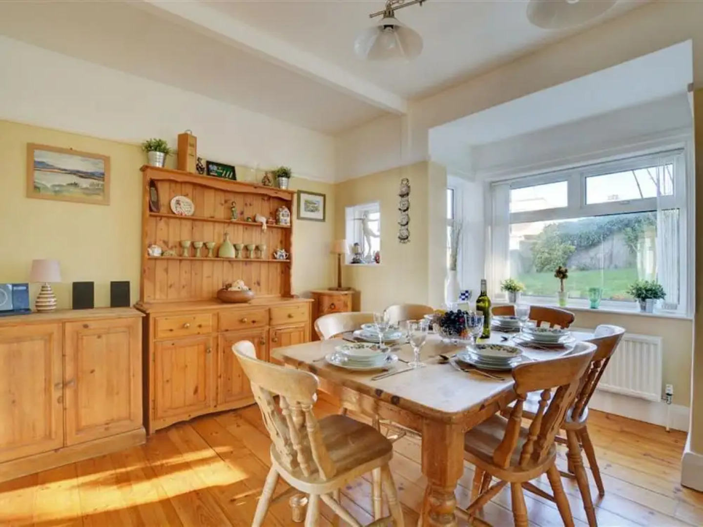 Detached Holiday Home With Garden and Unhindered View of Beautiful Nature and sea