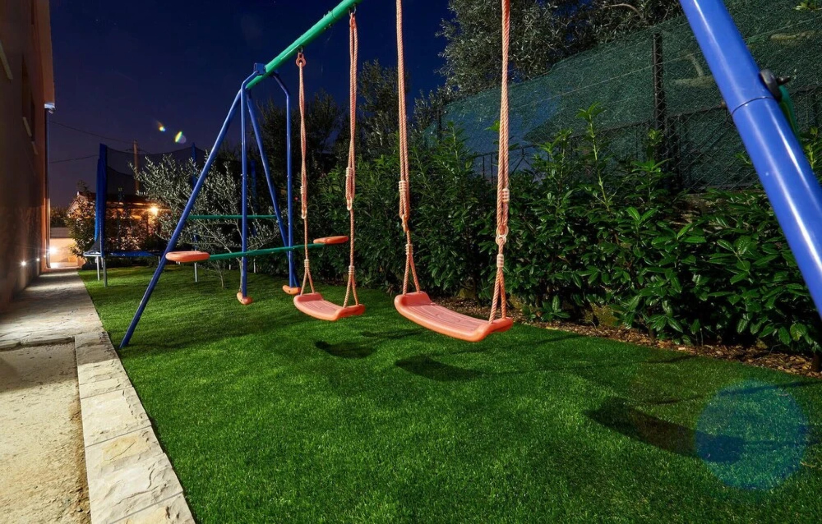 Beautiful Home in Pano With Wifi and 5 Bedrooms