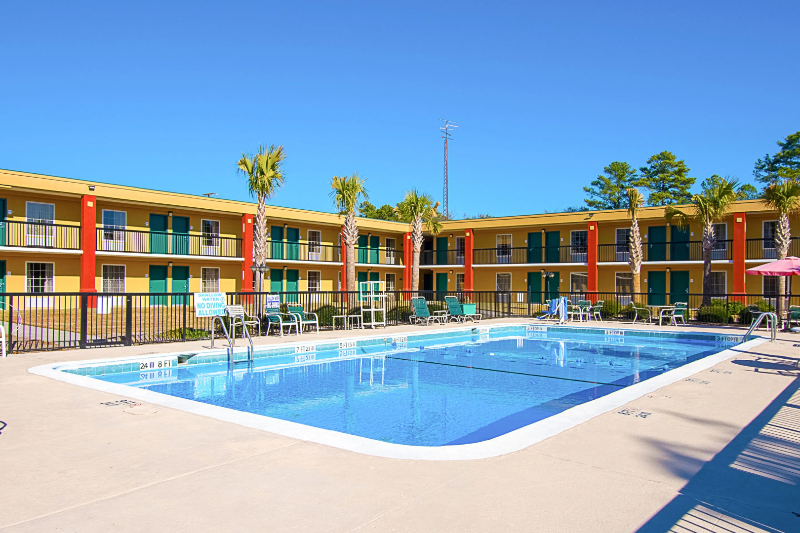 Comfort Suites At WestGate Mall