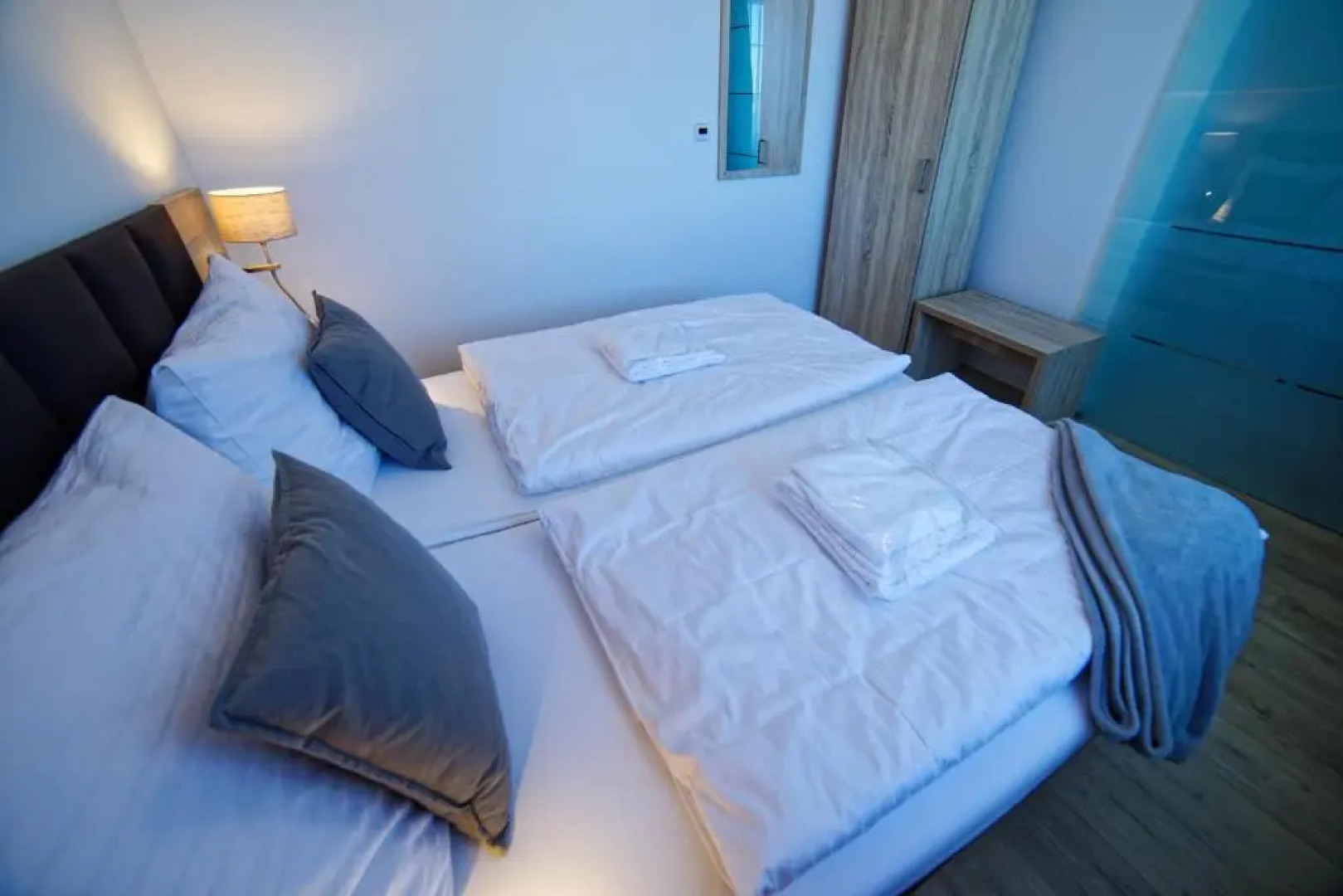 Lakeside Village Větrník