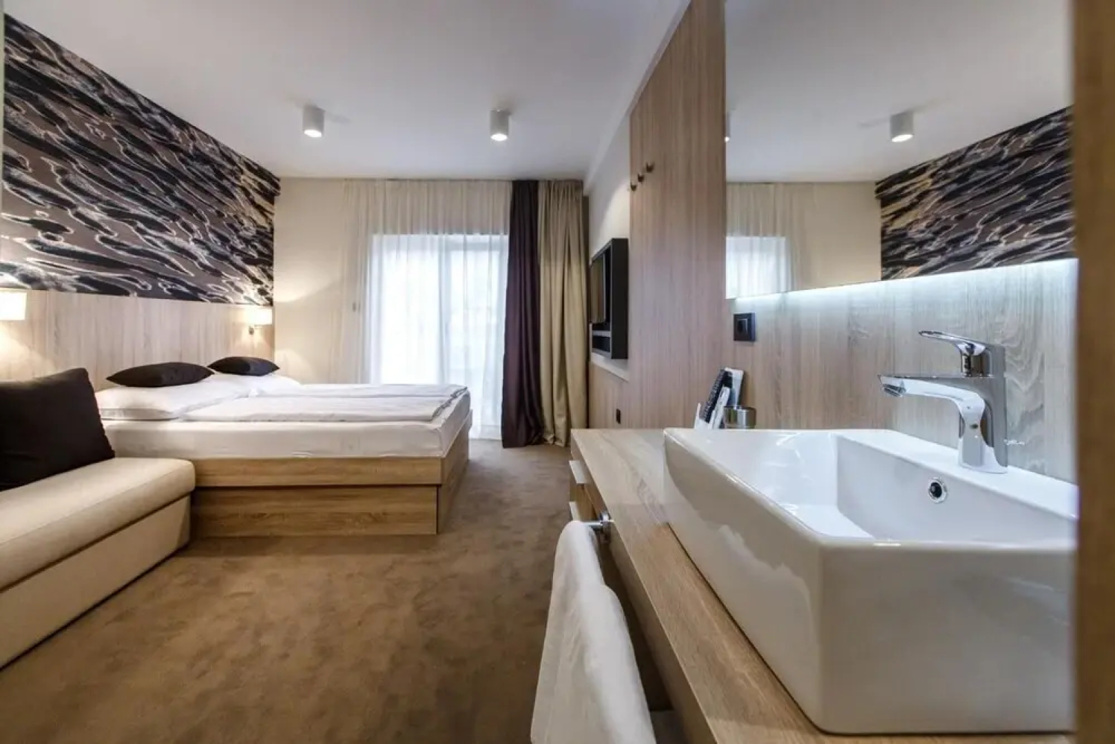 Luxury Suites Bellevue