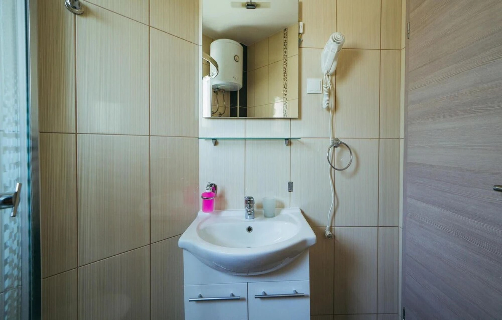 Beautiful Apartment in Promajna With Wifi, Outdoor Swimming Pool and Swimming Pool