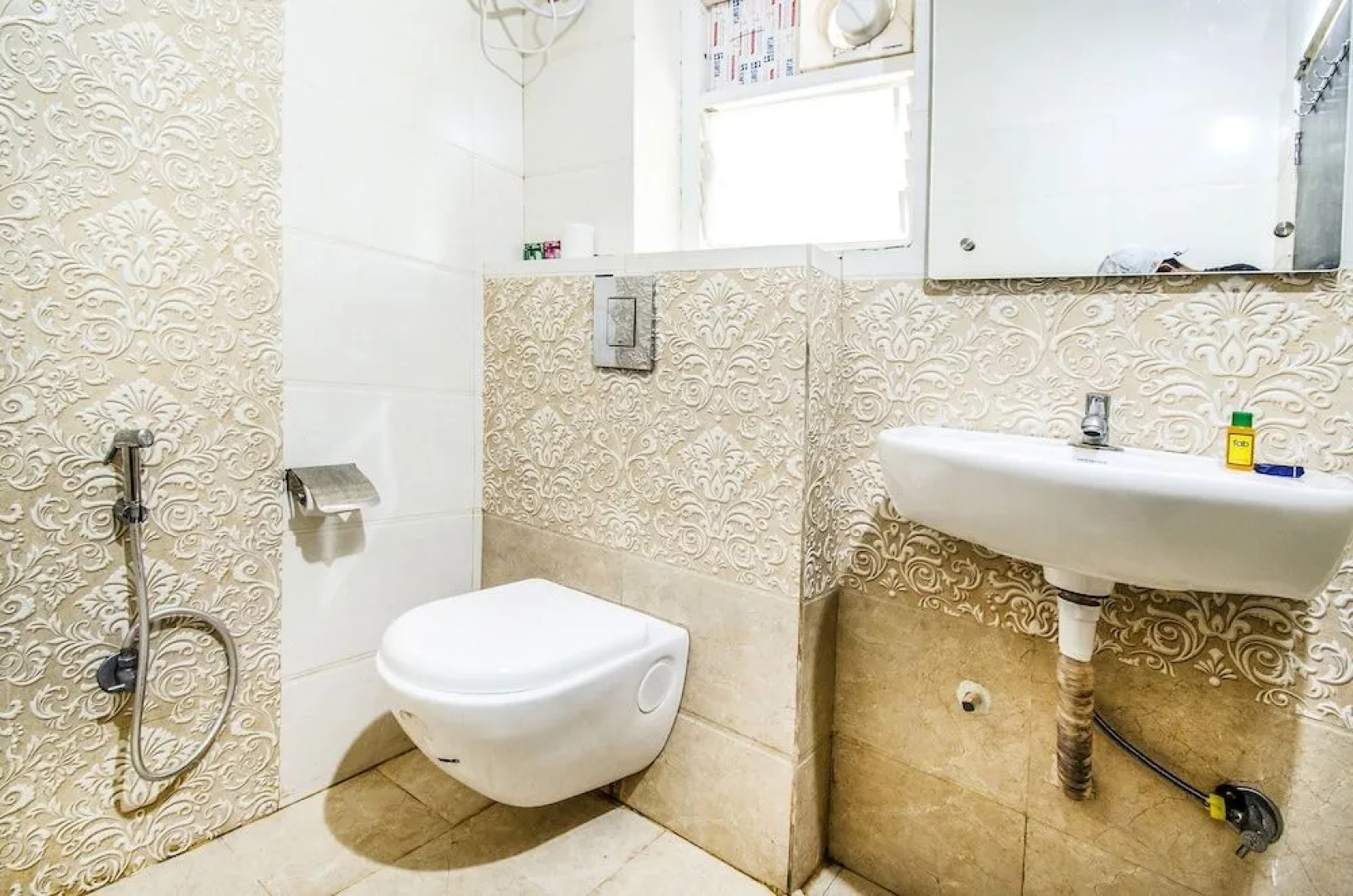 FabEscape Himadri Inn