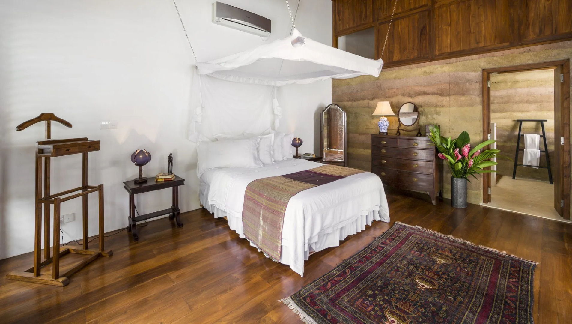 Fortaleza Middle Street