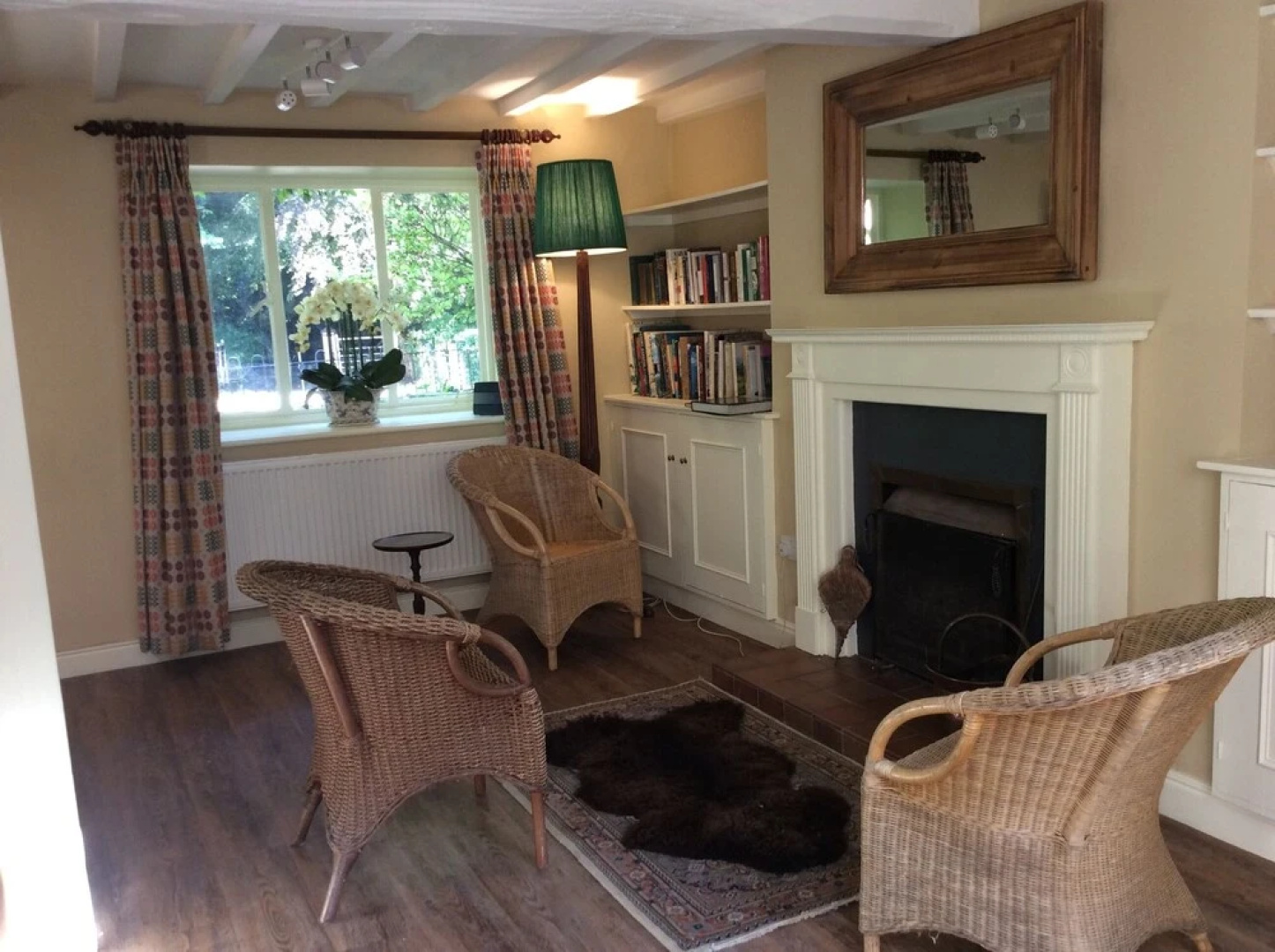 4-bedroom Riverside House With Garden Near Denbigh
