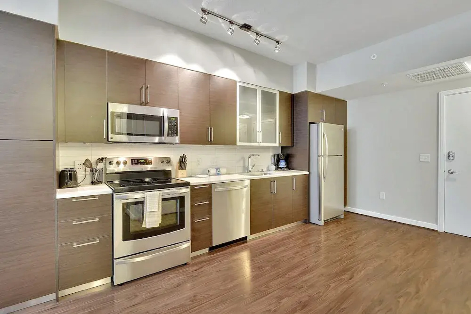 Bridgestreet Acadia at Metropolitan Park