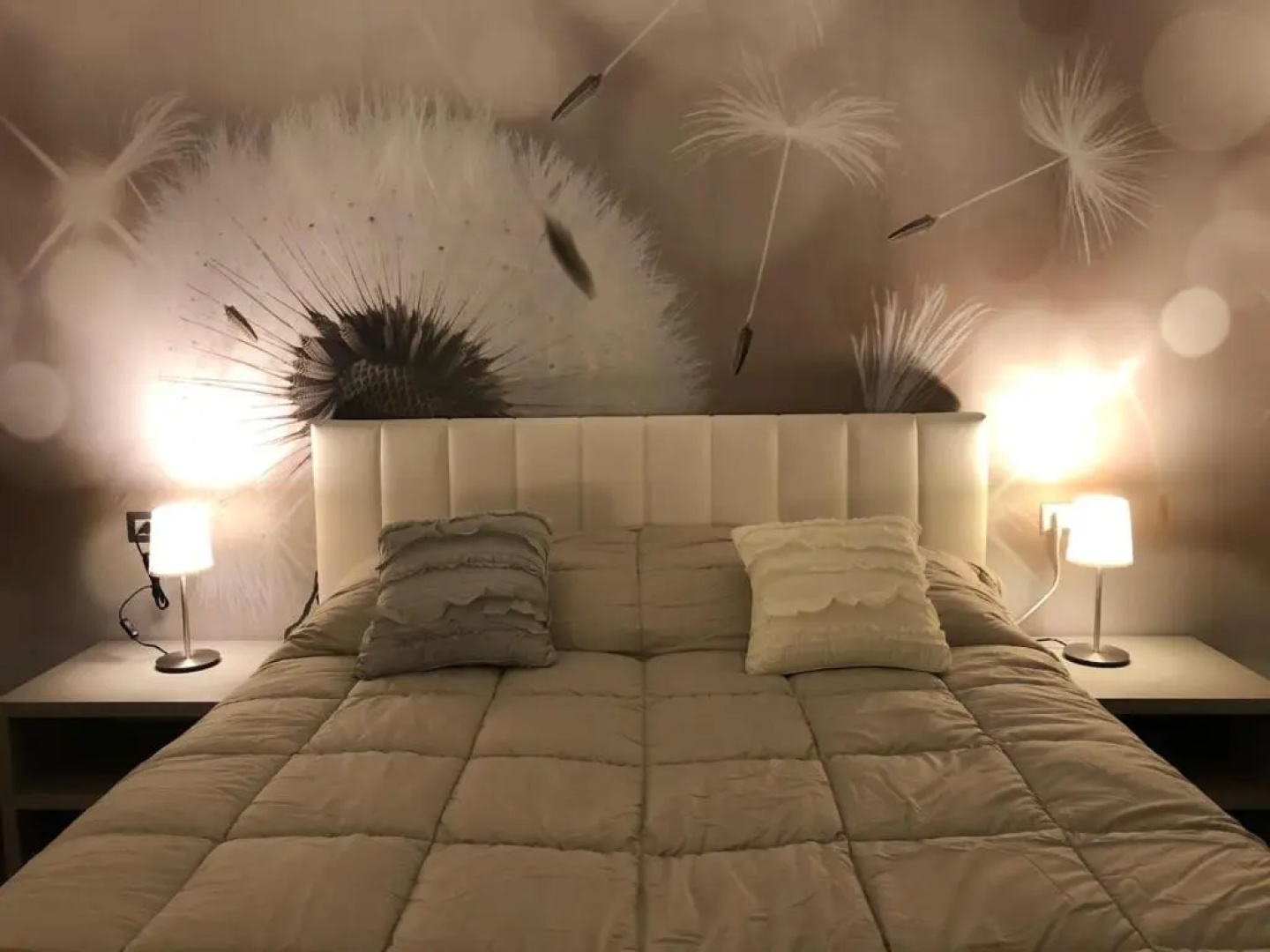 Raja Rooms