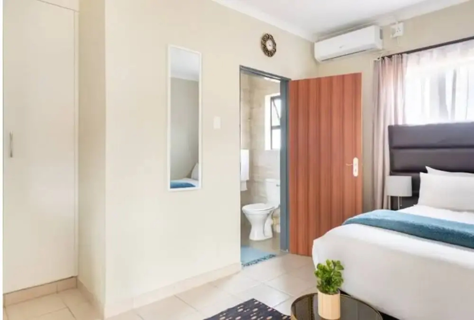 Emperor Lodge And Tours