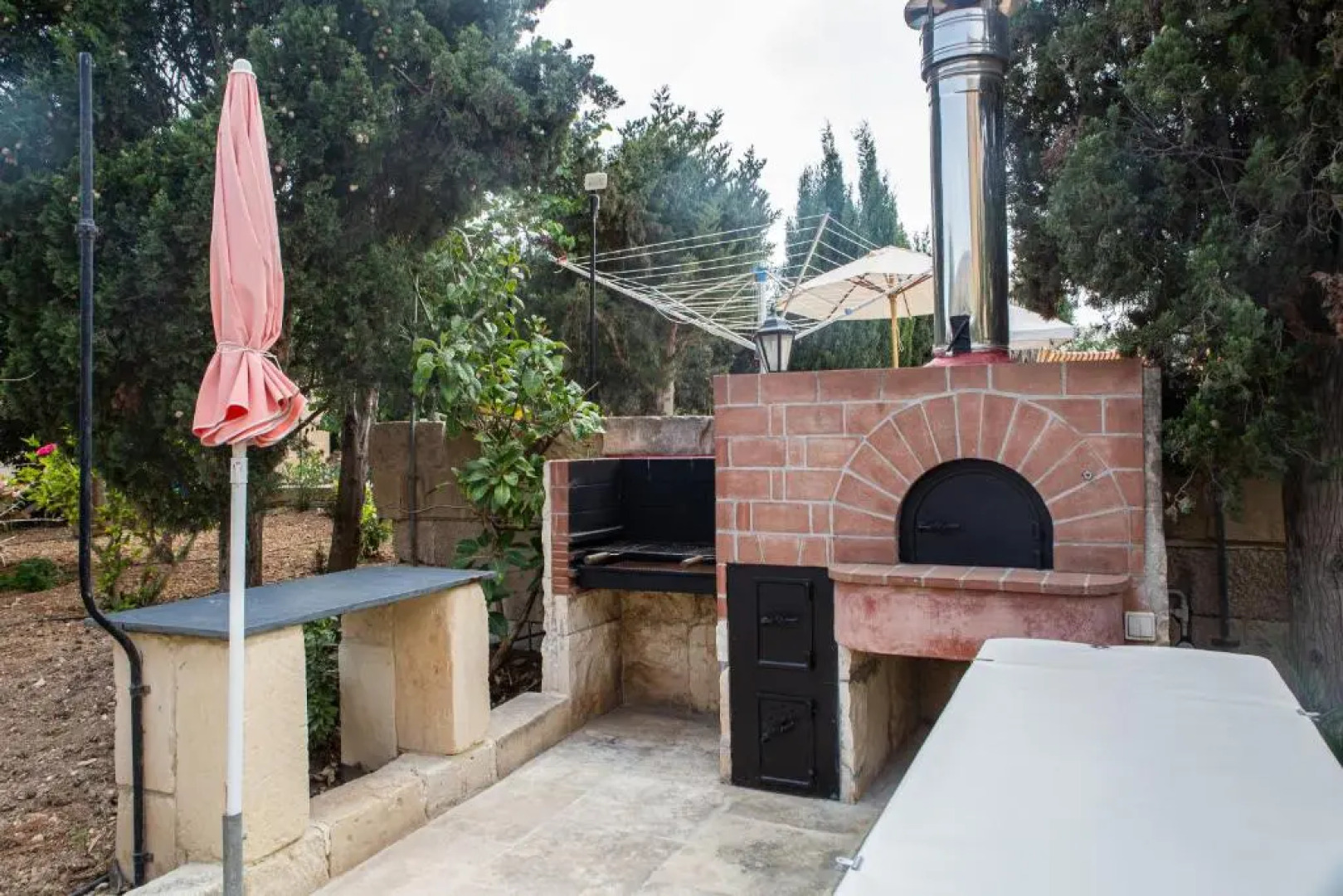 Ta' Bertu Host Family Bed & Breakfast