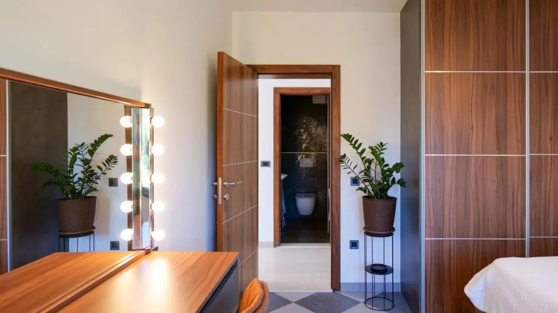 Apartments Zure