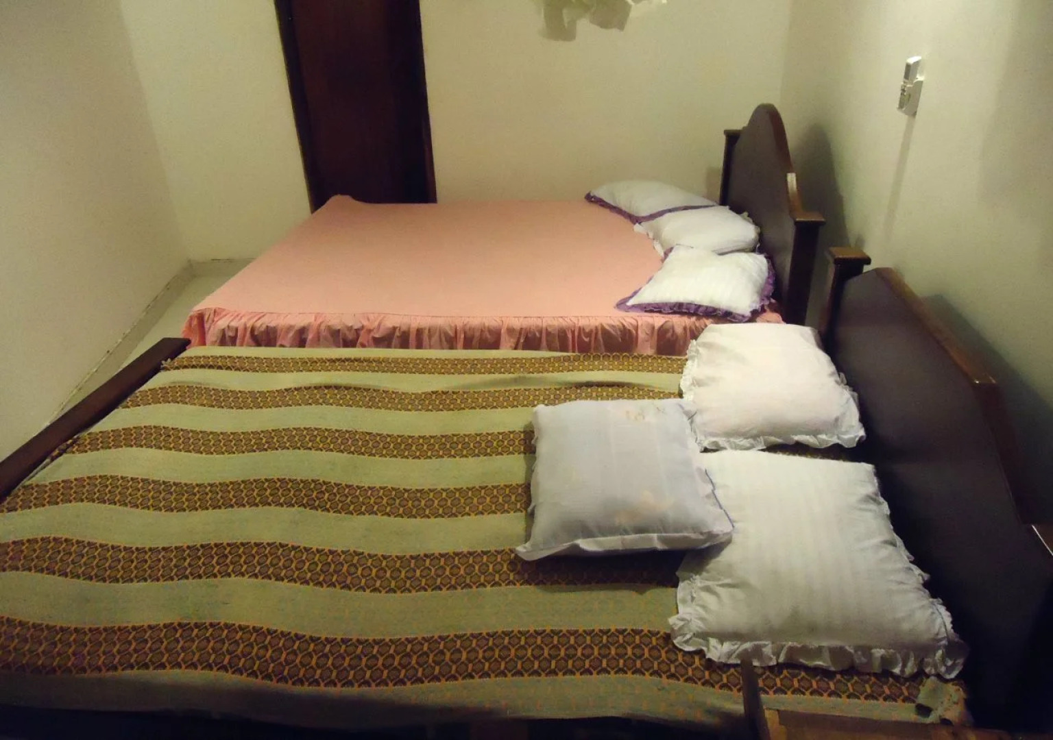 Mothers Elephant Safari Hotel