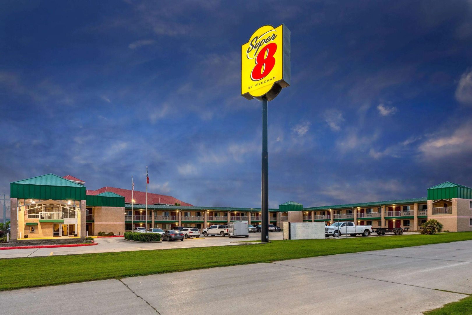 Super 8 by Wyndham Seguin