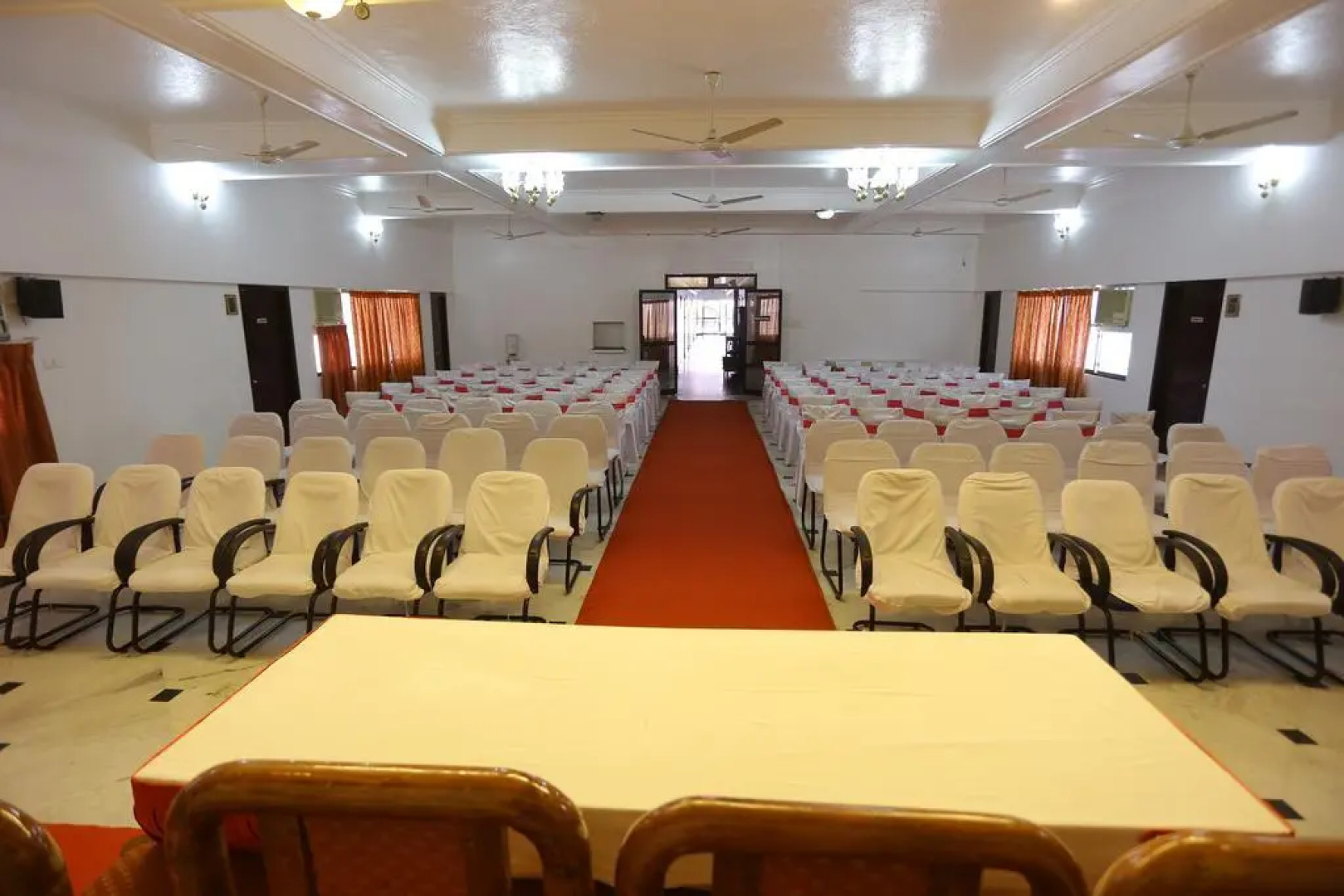 Hotel Theni International