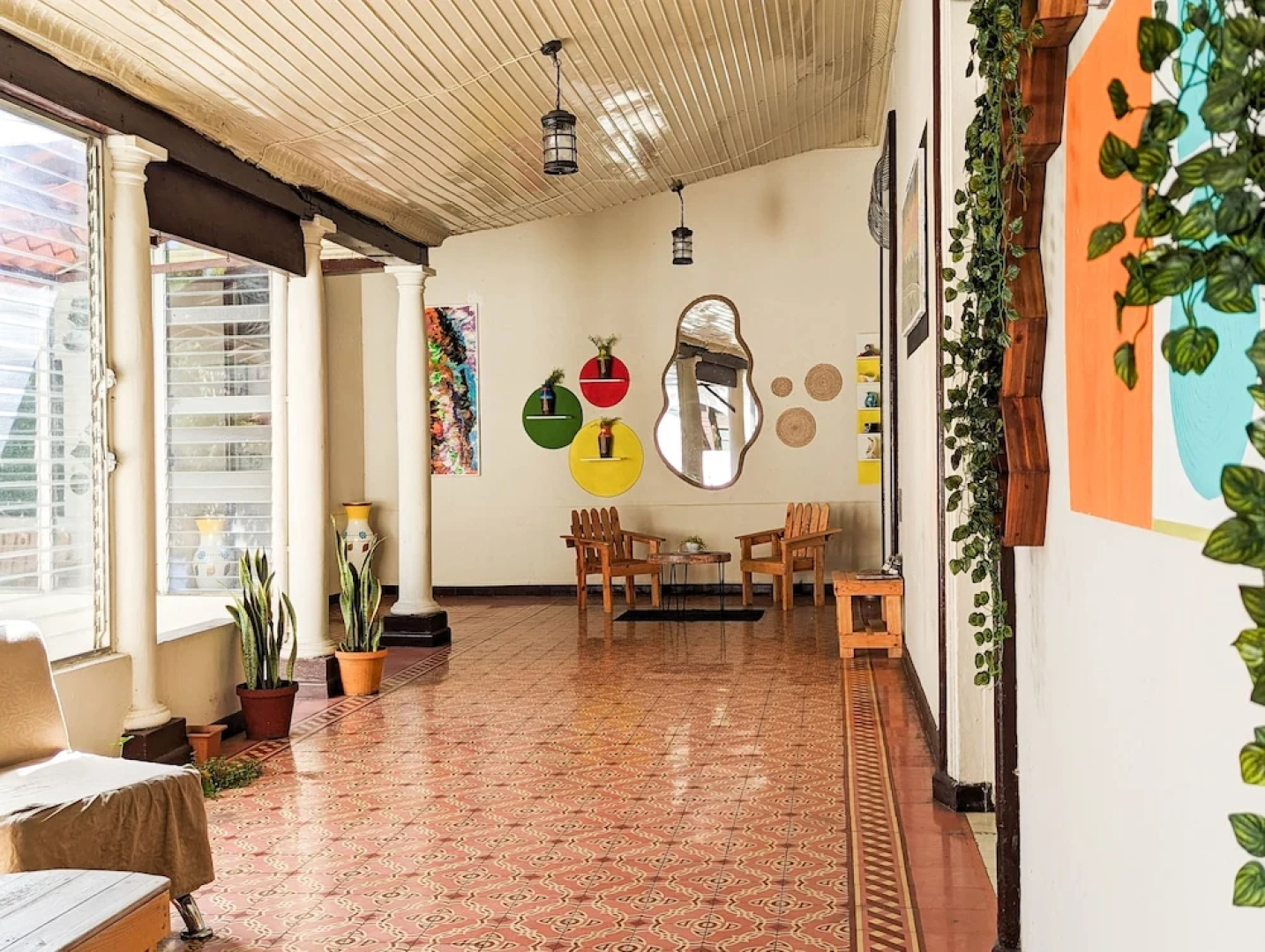 Del Tingo Al Tango Hostal