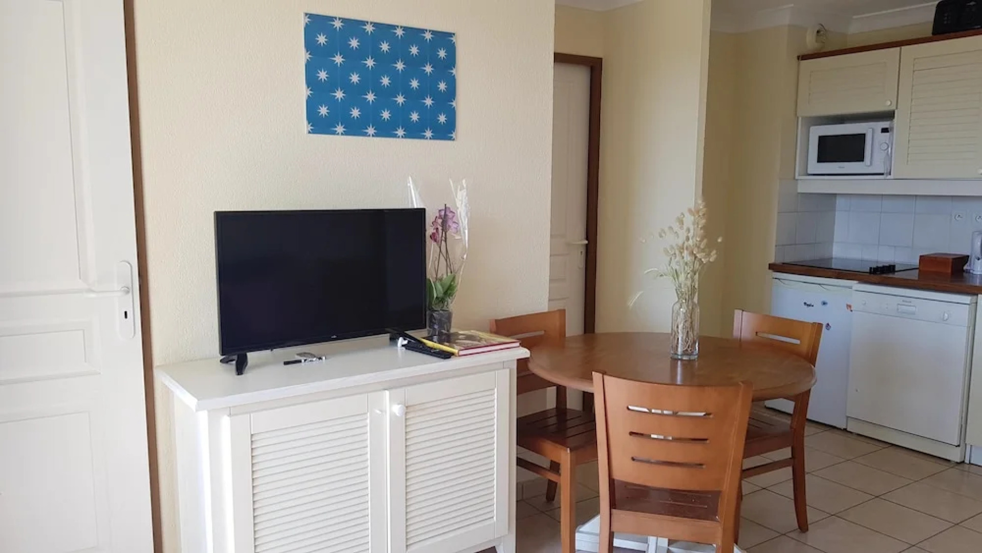 Apartment With one Bedroom in Lacanau, With Shared Pool and Furnished Terrace - 20 m From the Beach