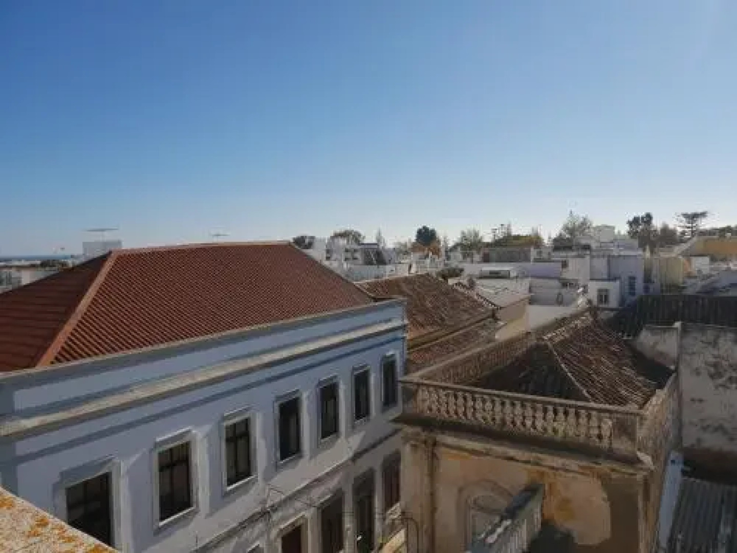 DOWNTOWN-Guest House