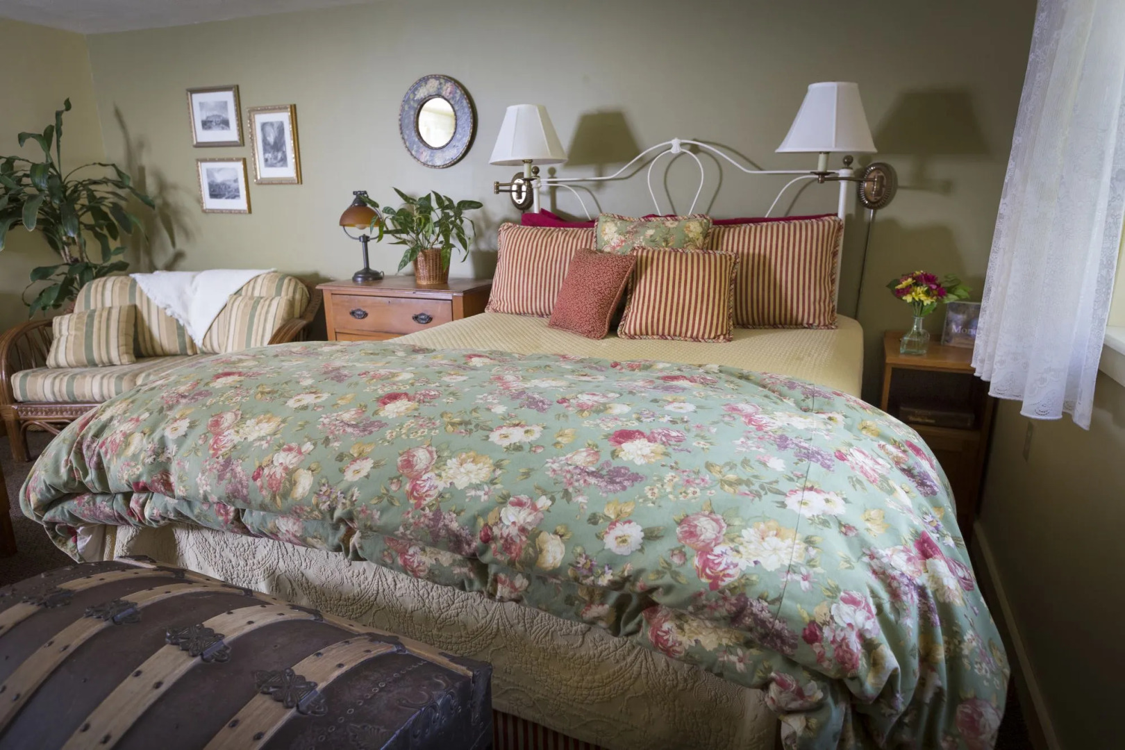 Country Willows Inn and Estate