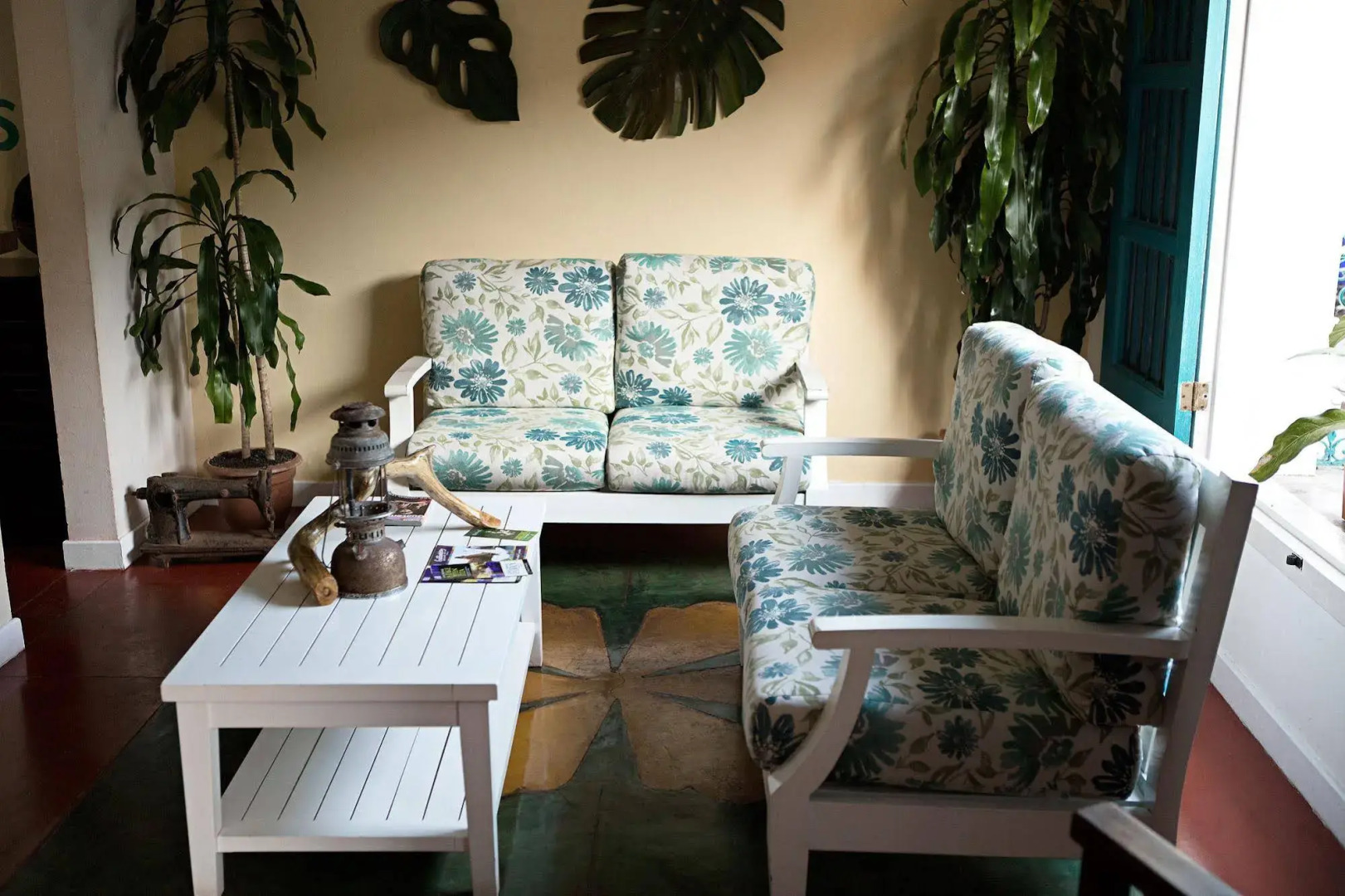 Isla de Flores Hotel