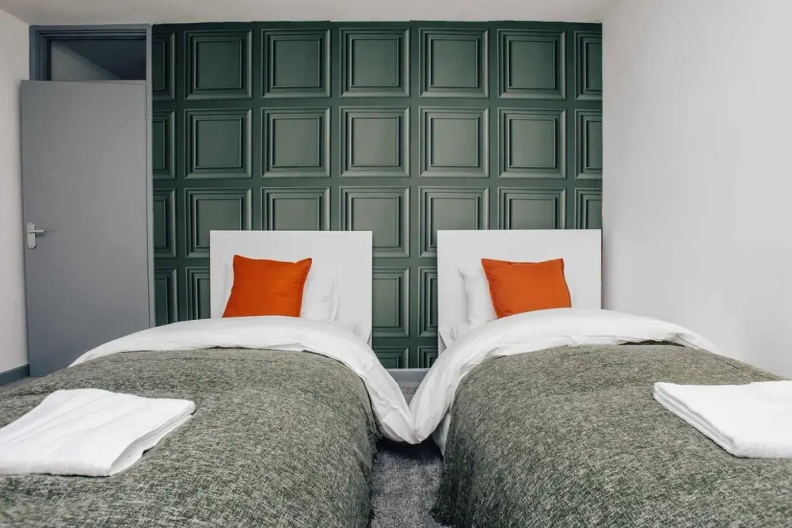 Stunning 3 BD Townhouse IN Tipton-15 Mins TO Bham