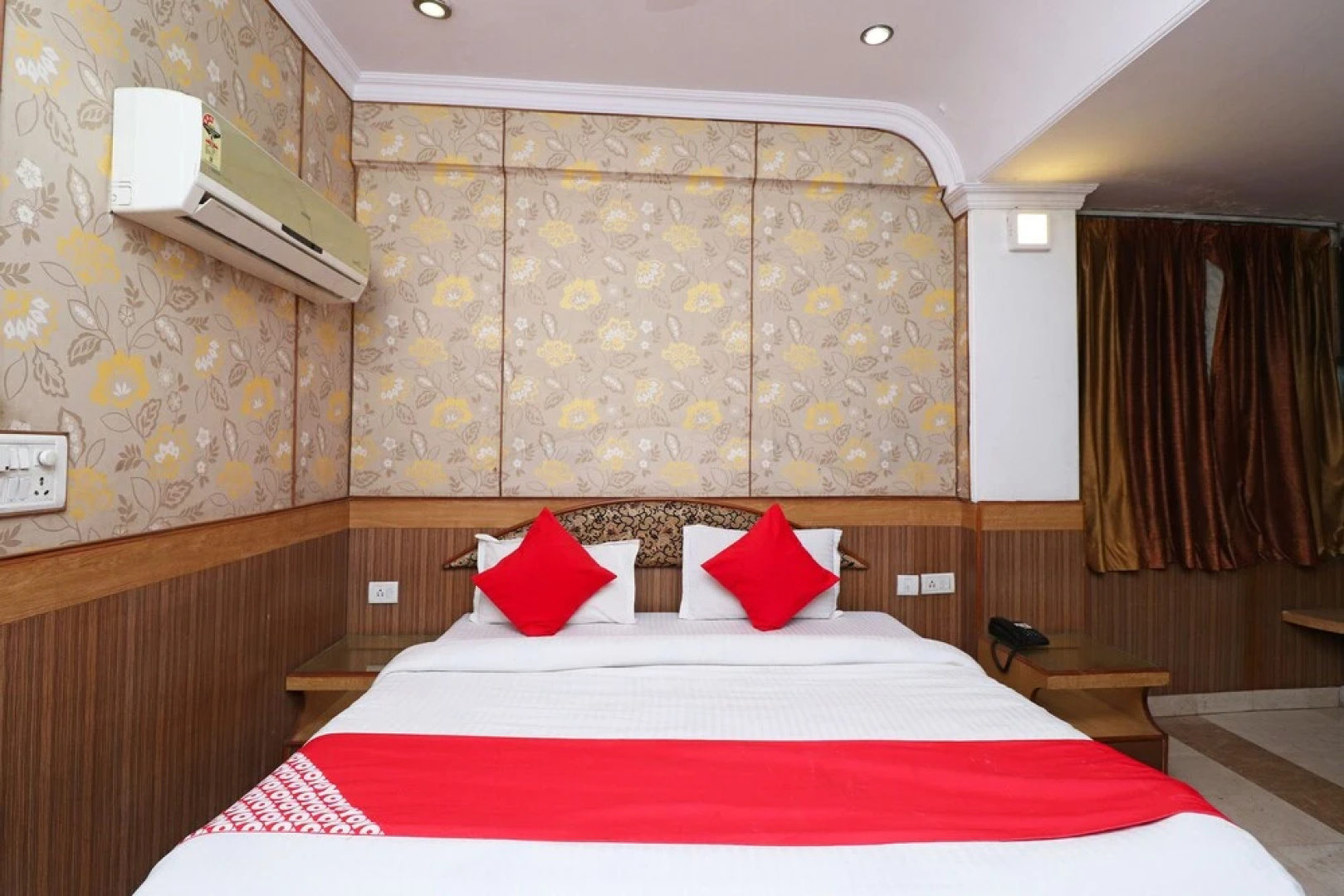 OYO 27878 Highway Inn International