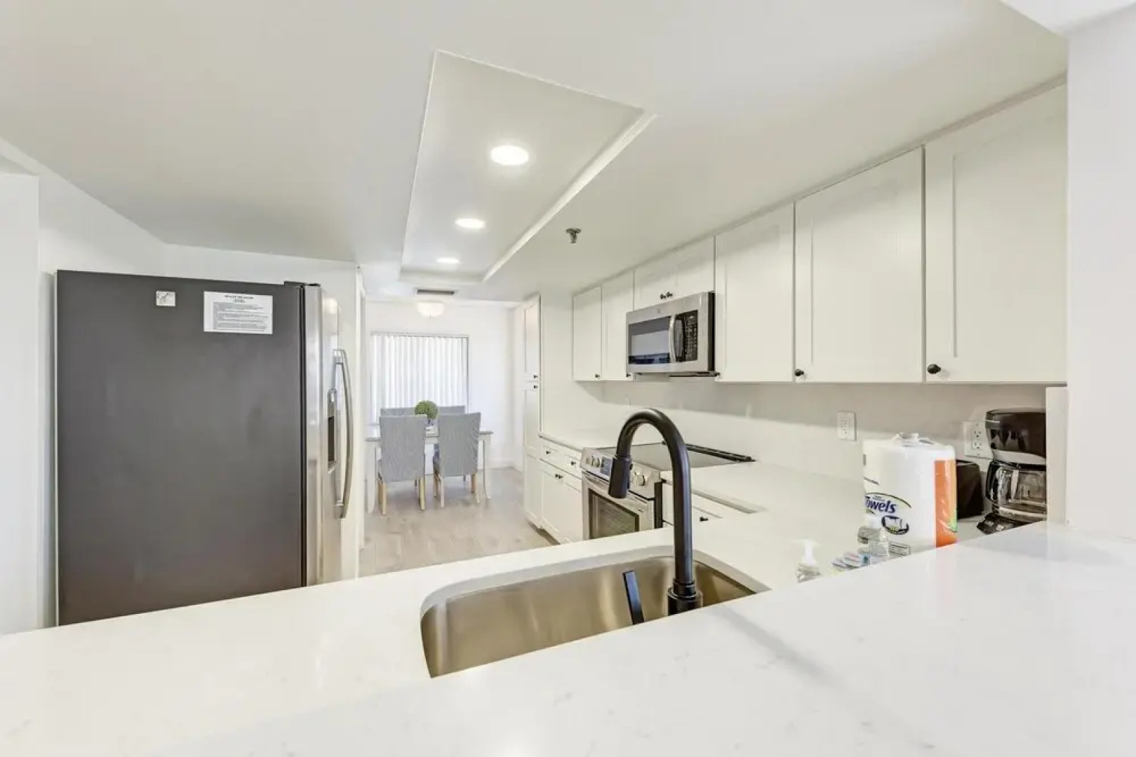 Absolute Paradise Ami-private Beach Access-water Views From Every Window-heated Pool- Walk To 14 Restaurants