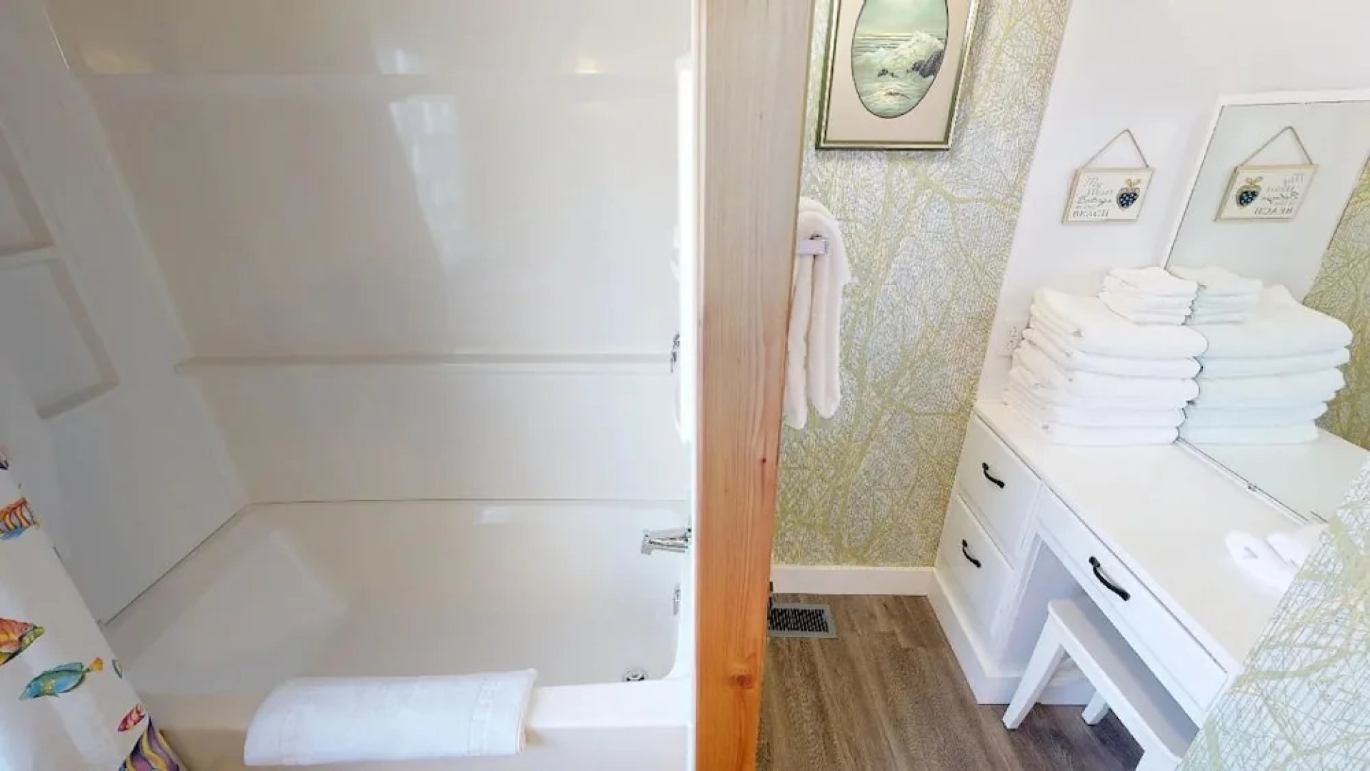 Woodley Beach House 2 Bedrooms 2 Bathrooms Home