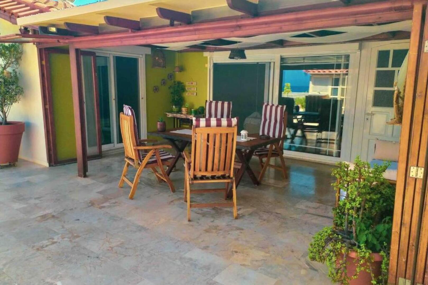 Sea View Roof Garden Apartment