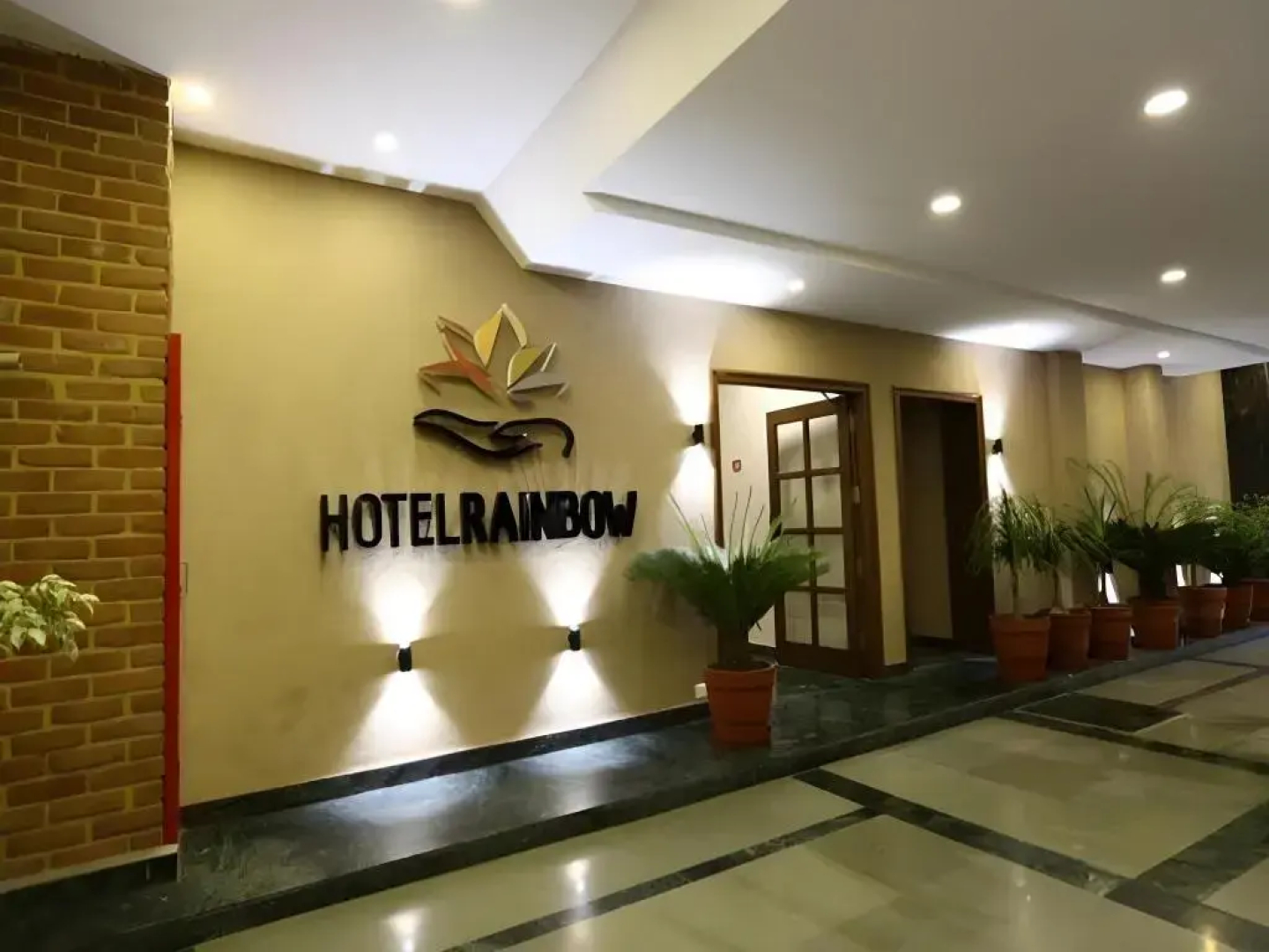 Hotel Rainbow