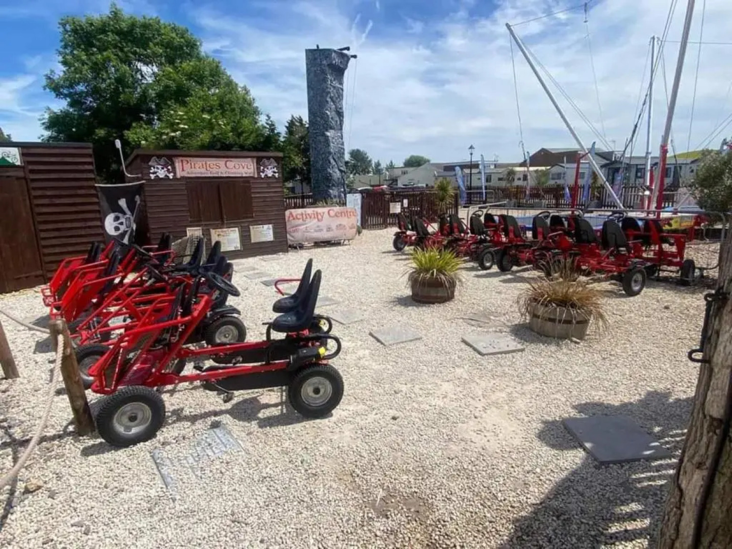 Lodge - Sleeps 8 - Parking, Wifi,