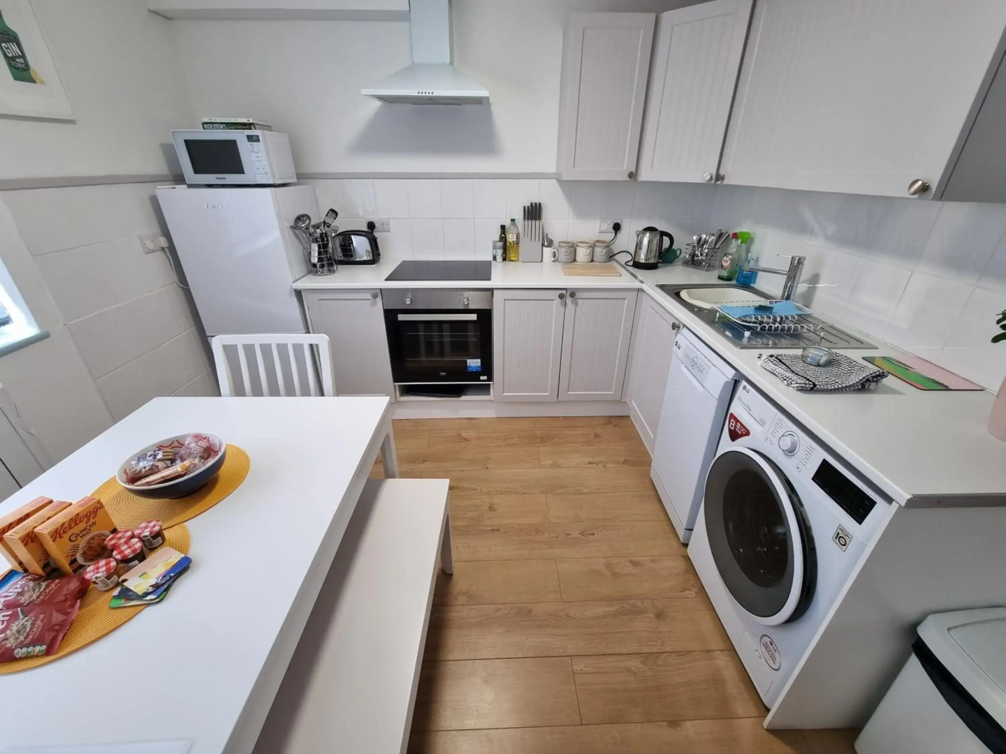 Visit Seaford Apartment - 4 Bedroom - Sleeps 9