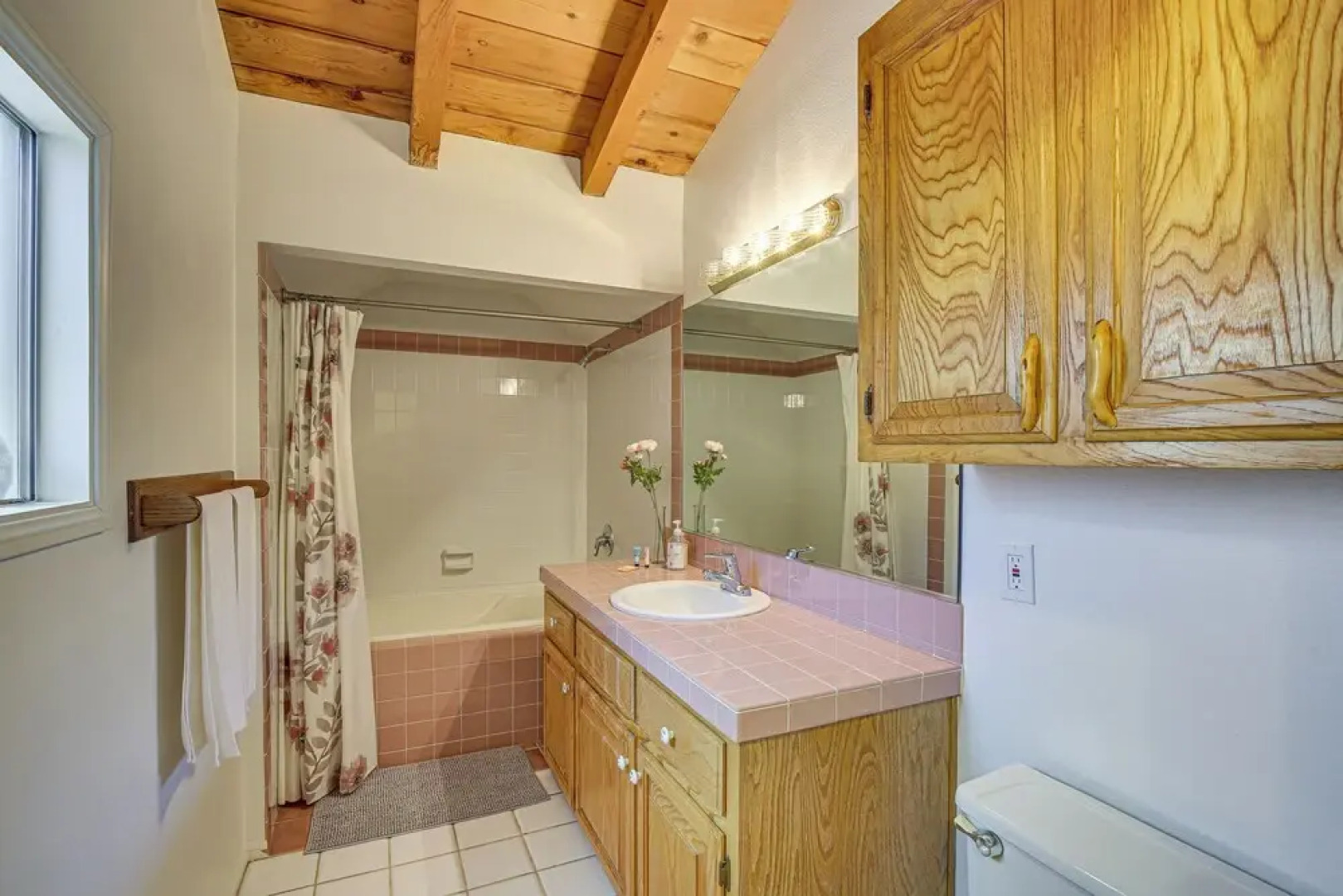 Cedar Glen Cabin  3 Mi to Lake Arrowhead Village!