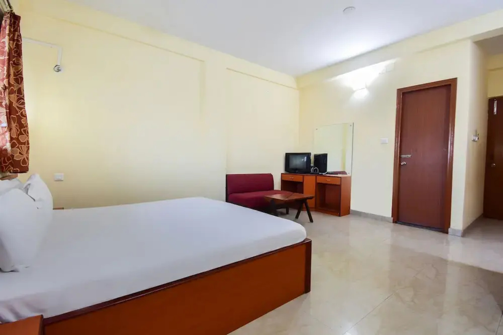 SPOT ON 36099 United-21 Beach View