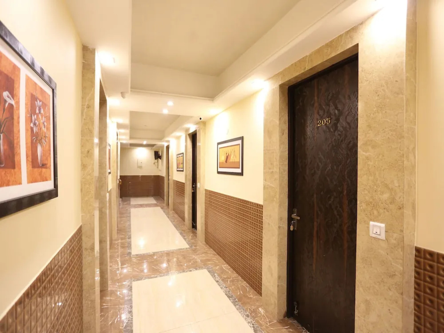 OYO 12833 Century Grand