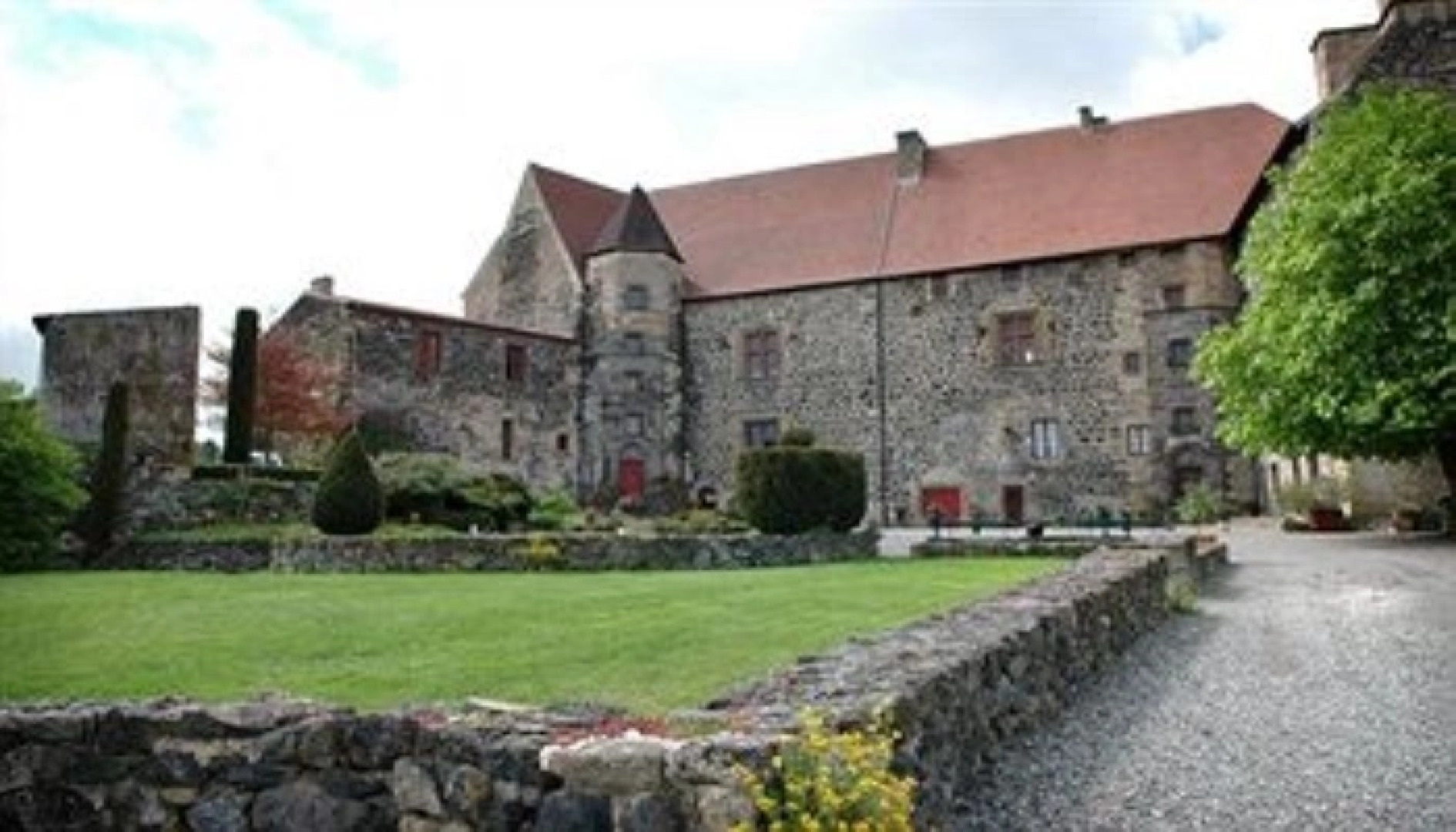 Château Royal de Saint Saturnin