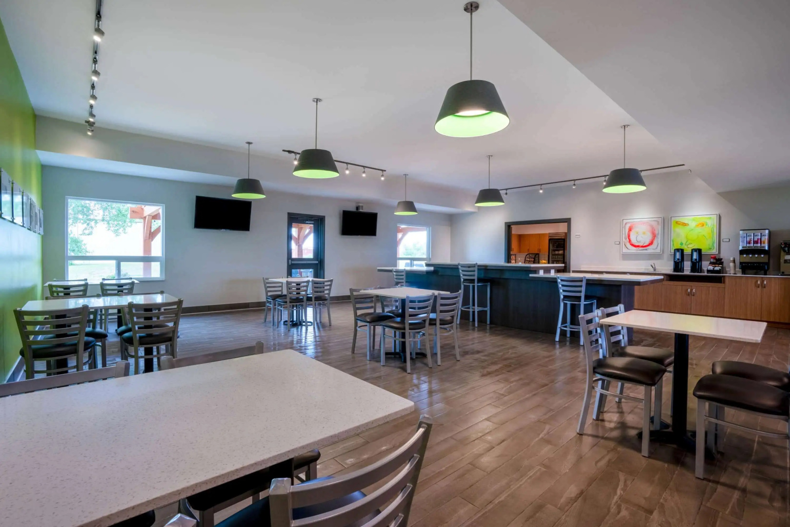 Super 8 by Wyndham Winnipeg East MB