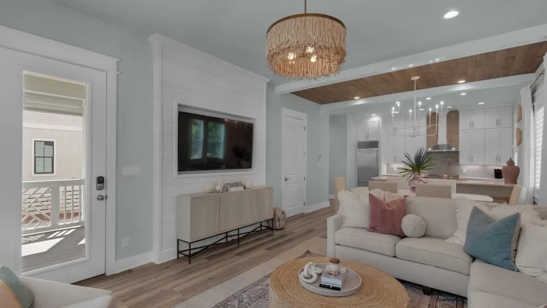 Designer Finishes, Arcade Room, Sleeps 14 & Next to Alys