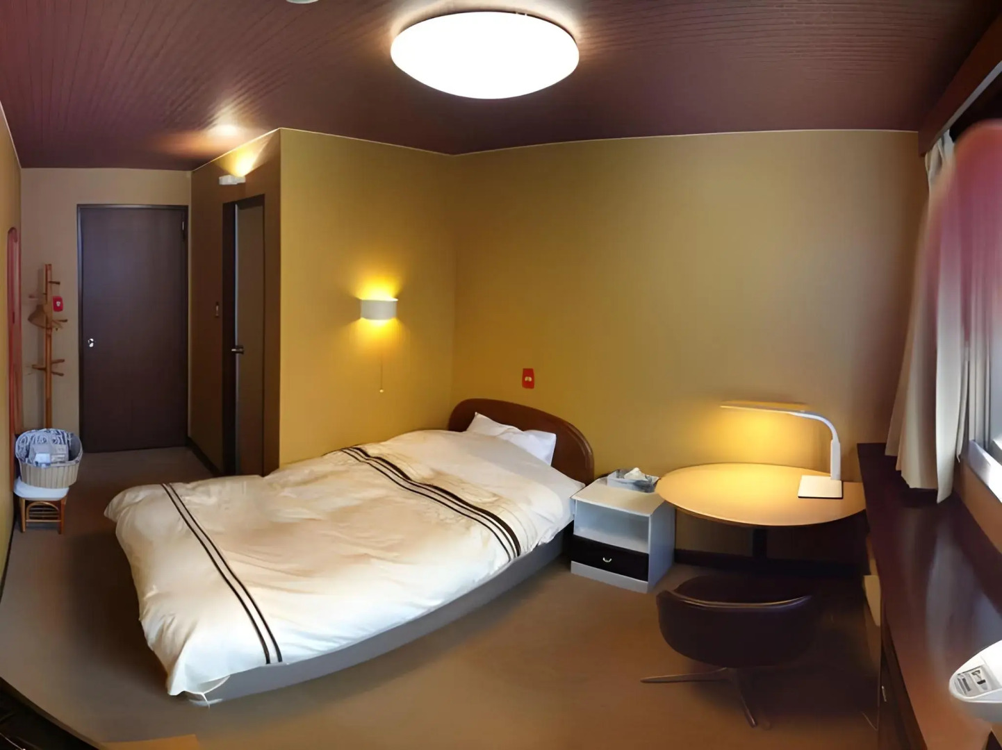 Shirakawa Business Hotel