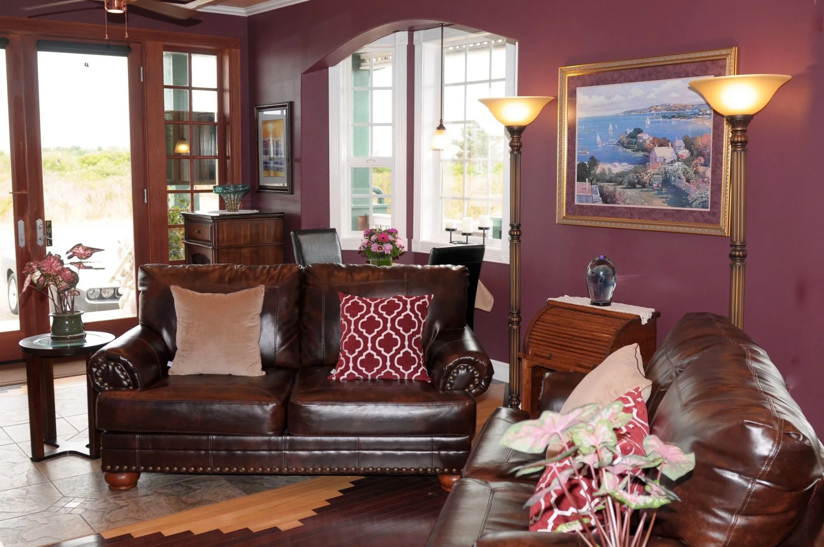 The Collins Inn and Seaside Cottages - Adults Only