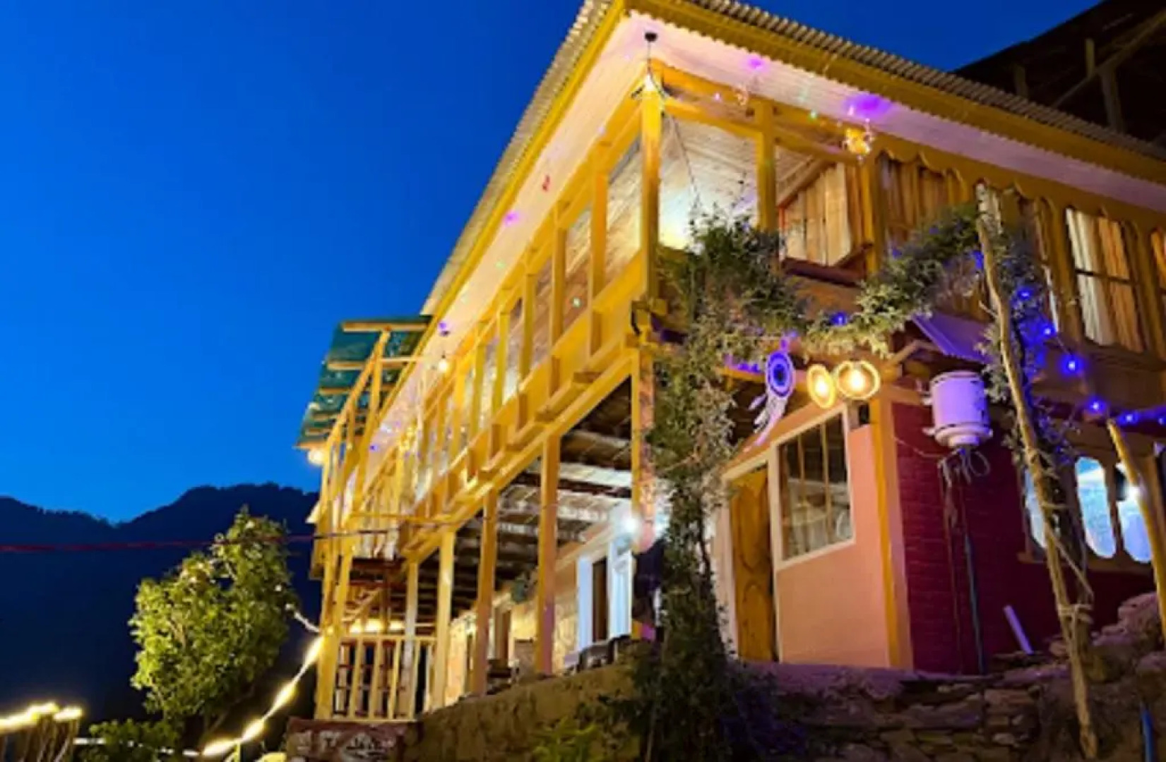 Rrr Cottages And Tree House By Wb Resorts