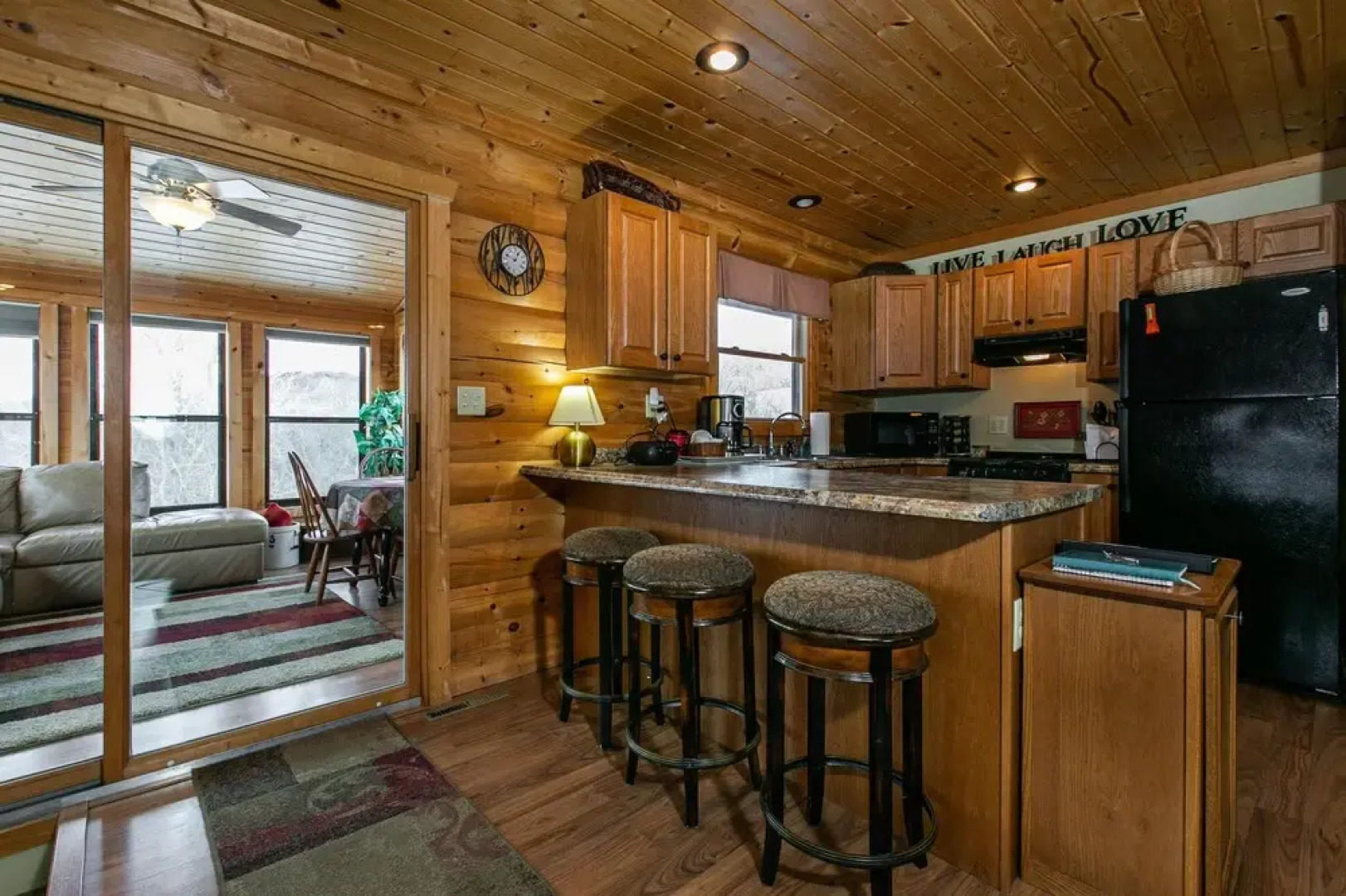 Lorelei Cabins Aster