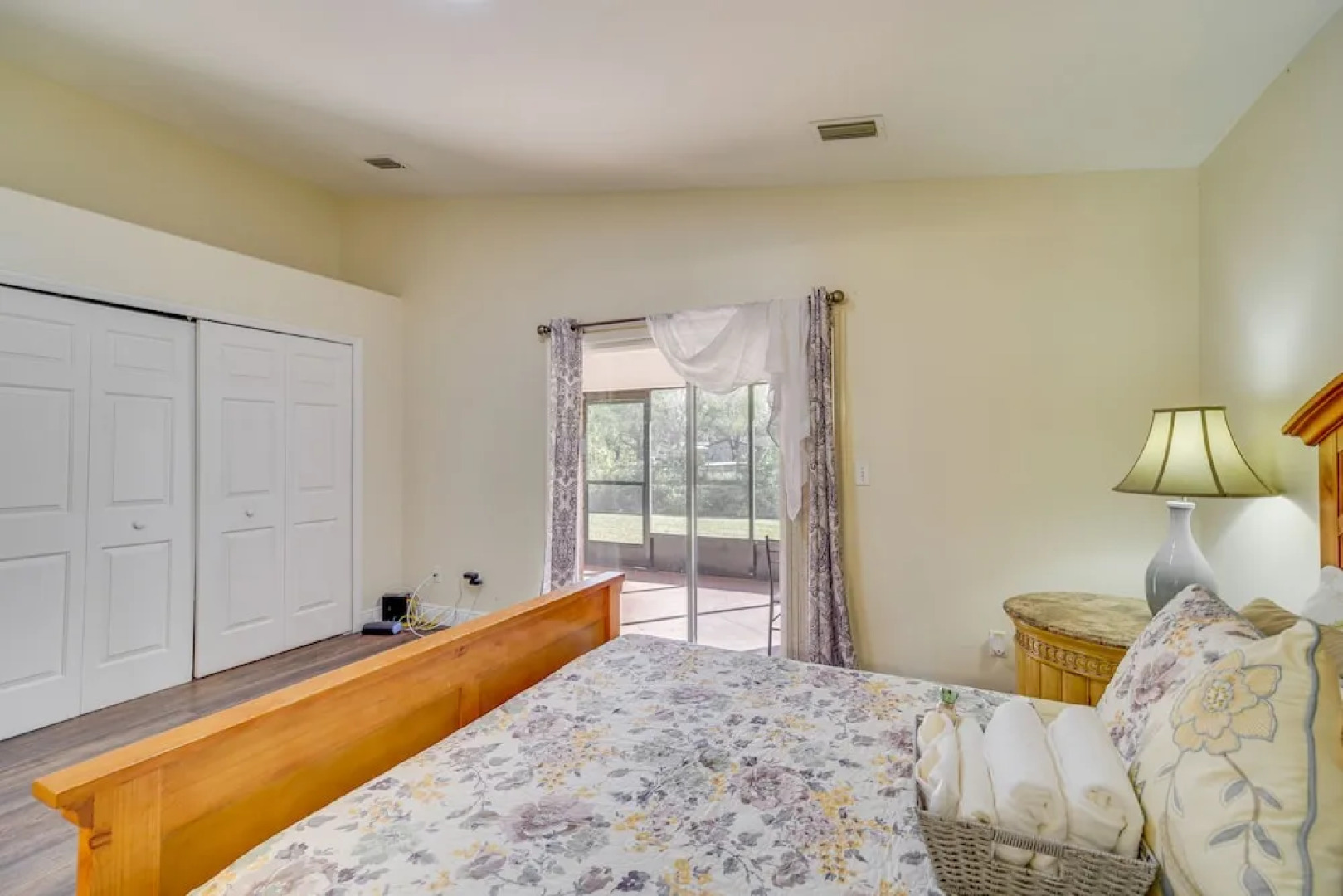 Sunny Palm Bay Home w/ Screened Porch Near Beaches