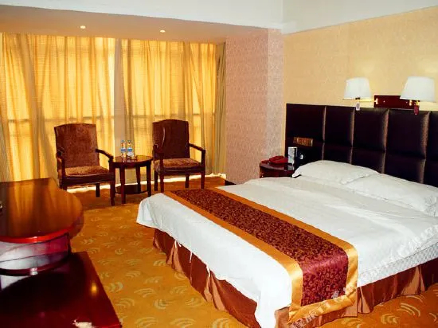 Yujing Business Hotel