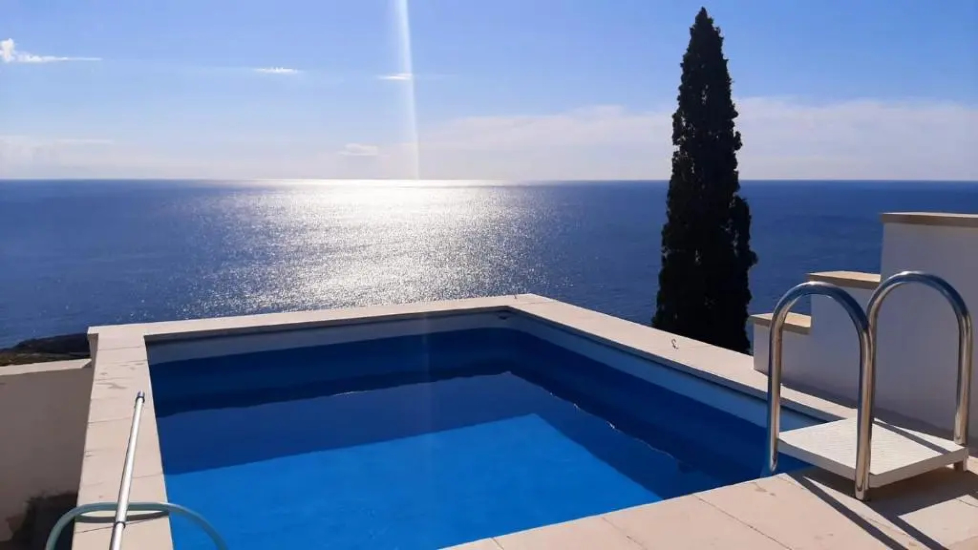 BLU SUITE COTTAGE SUL MARE e SWIMMING POOL