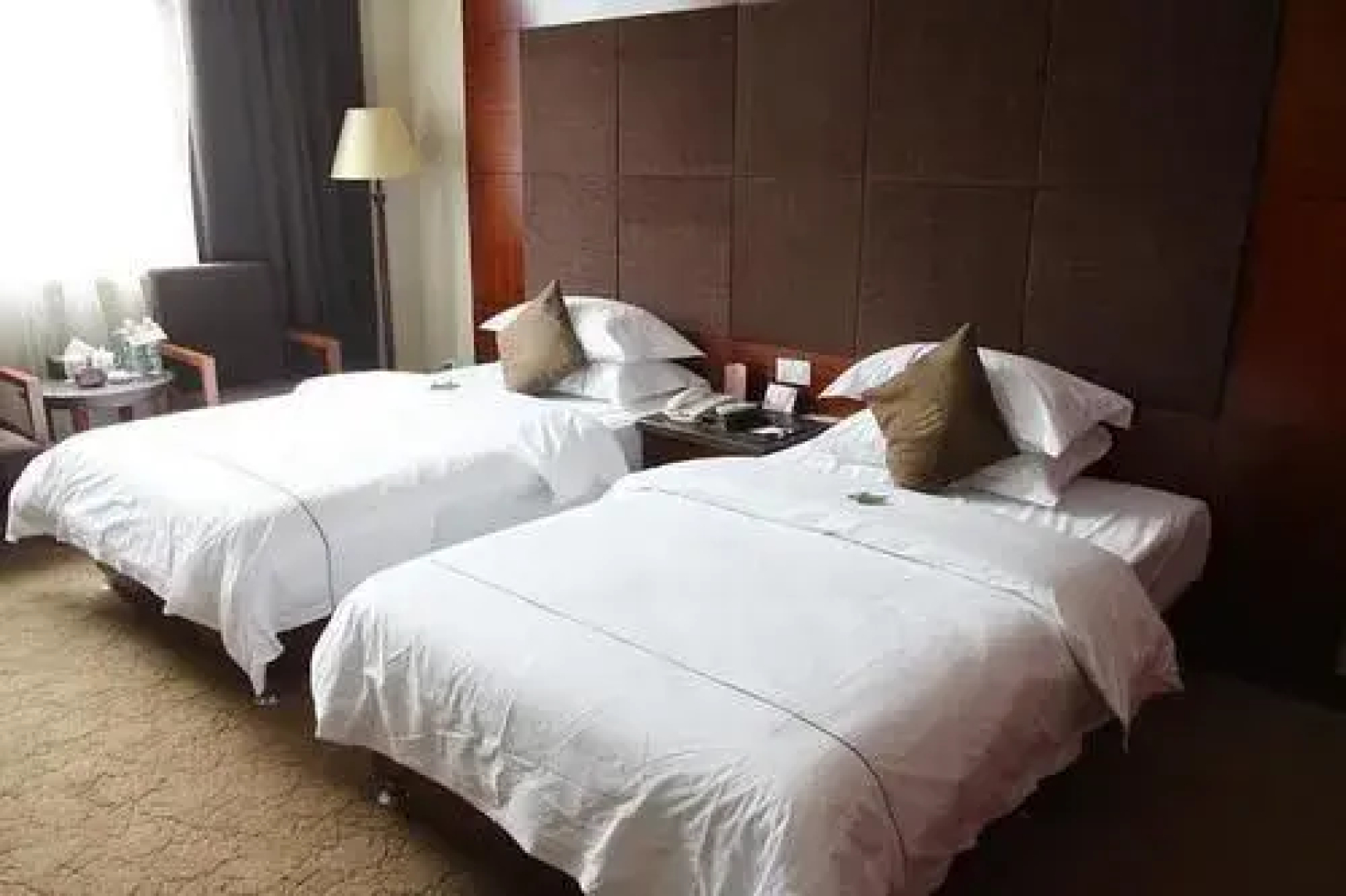 Hollyear Hotel