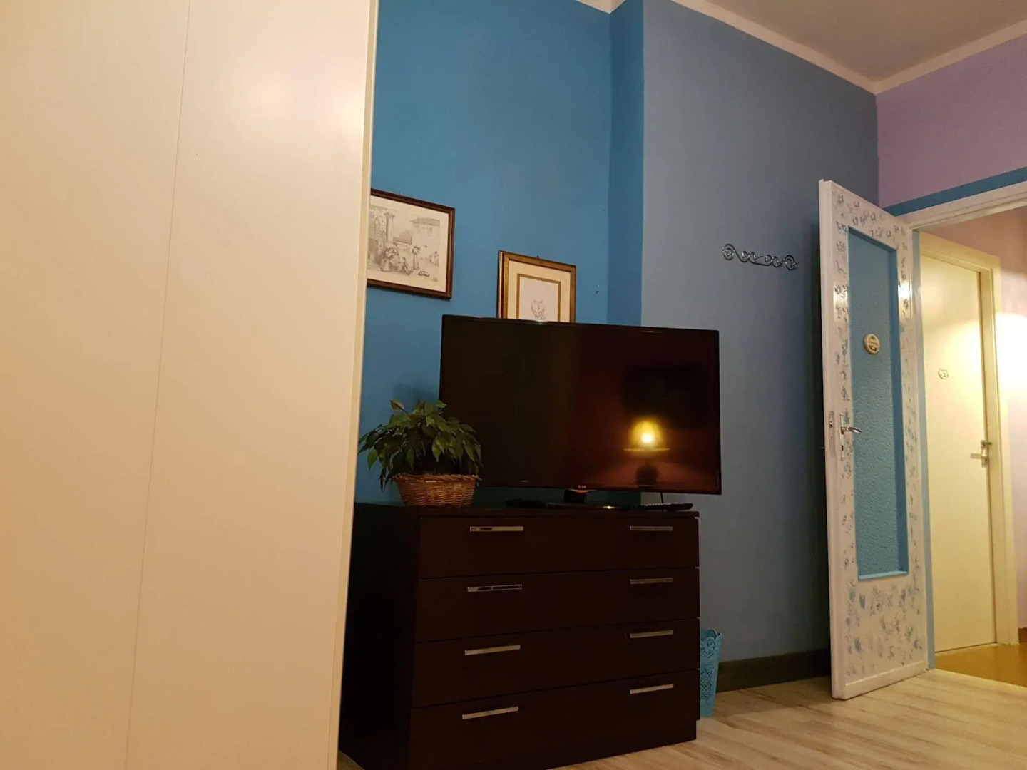 La Rosa Tra Le Vigne