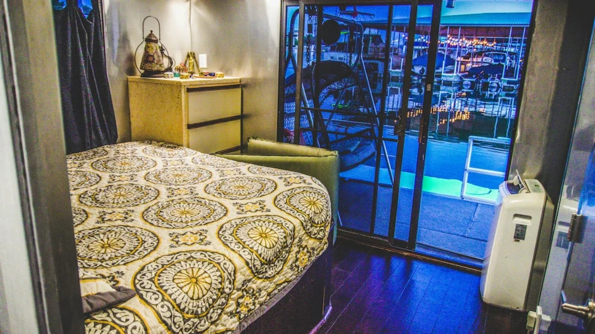 Airstream Houseboat Amazing Lake Travis View