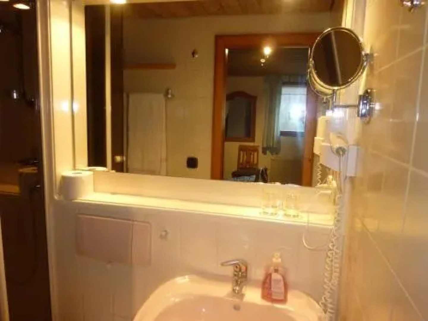 Bim schwarza Stürar & Haus Hedwig