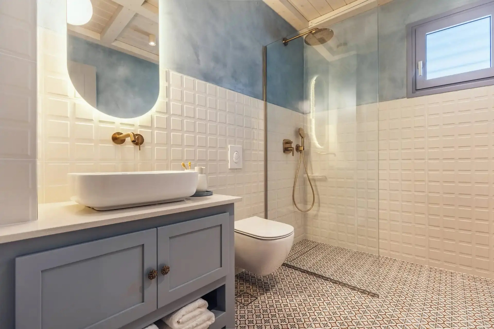 Salty Angel Sea Front Villa