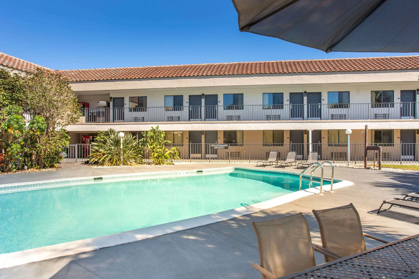 Super 8 By Wyndham Naples